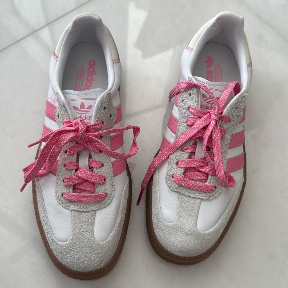 NEW! ADIDAS SAMBA white and pink size 9